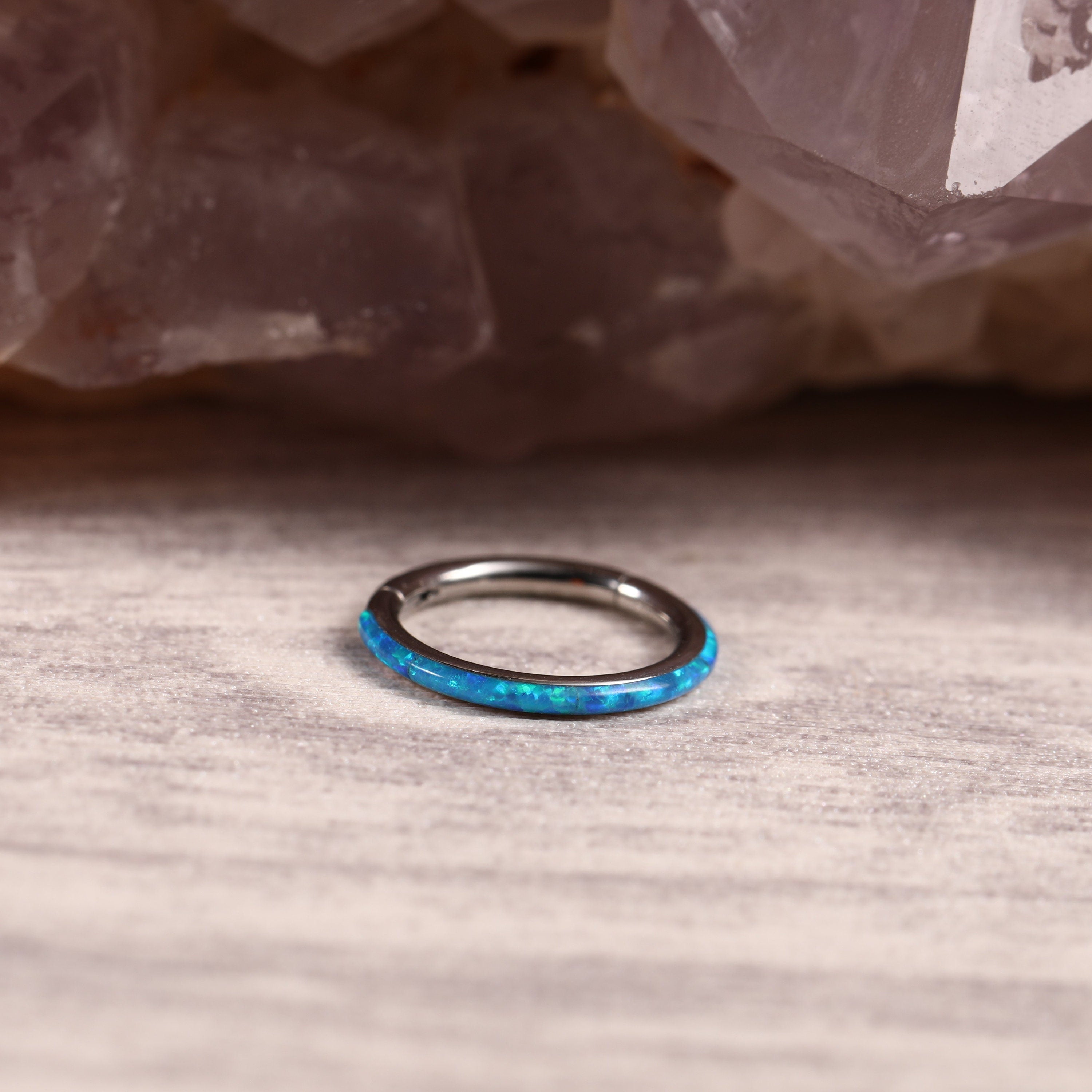 G23 Titanium Wasserdichte Blaue Opal Hängelänge – Vielseitiges Ohrring- & Nasenring