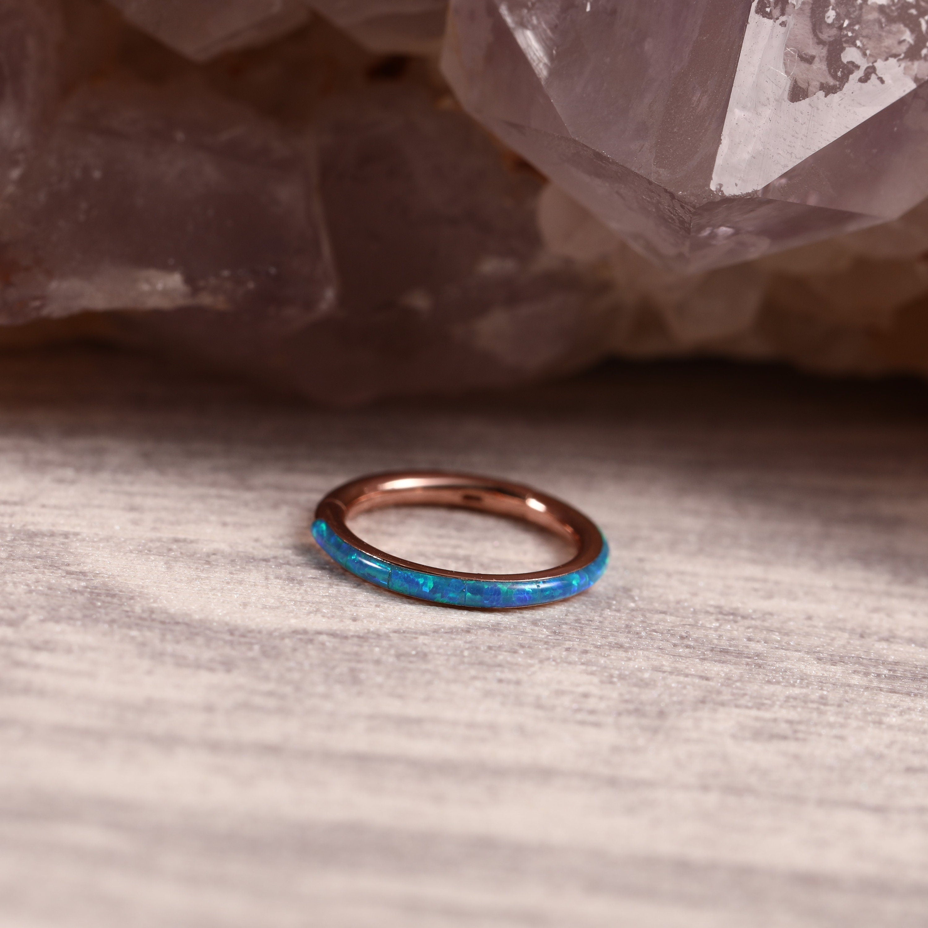 G23 Titanium Wasserdichte Blaue Opal Hängelänge – Vielseitiges Ohrring- & Nasenring