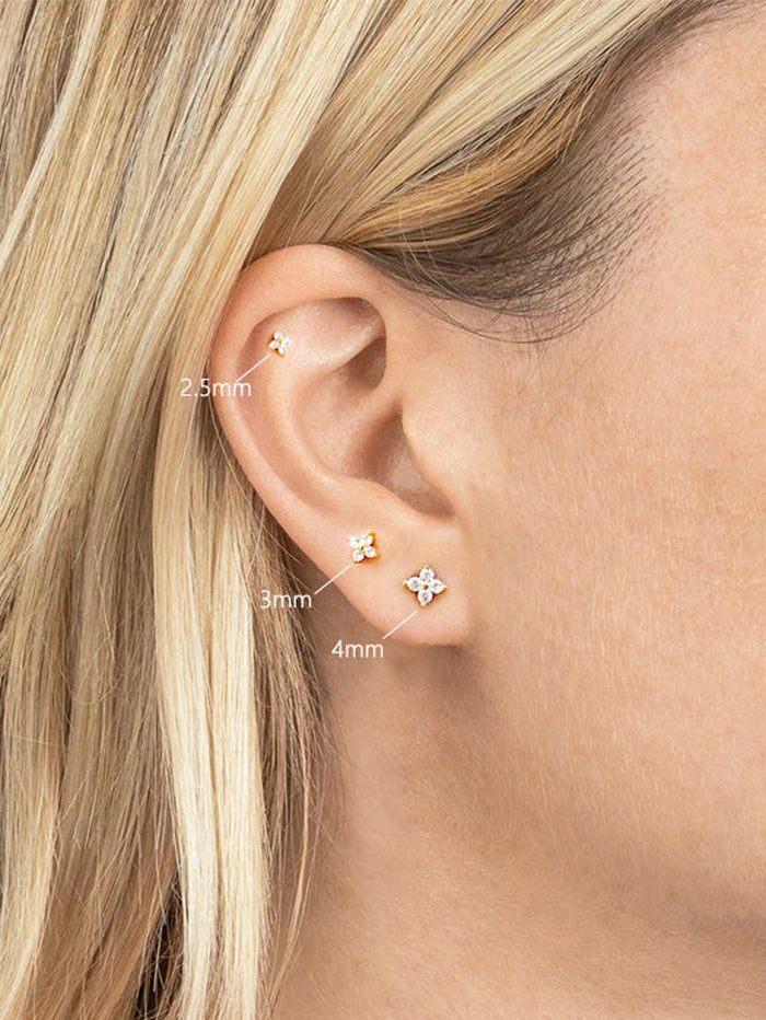 925 Chic Wasserfeste Blumen Zirkon Sterling Silber Stecker