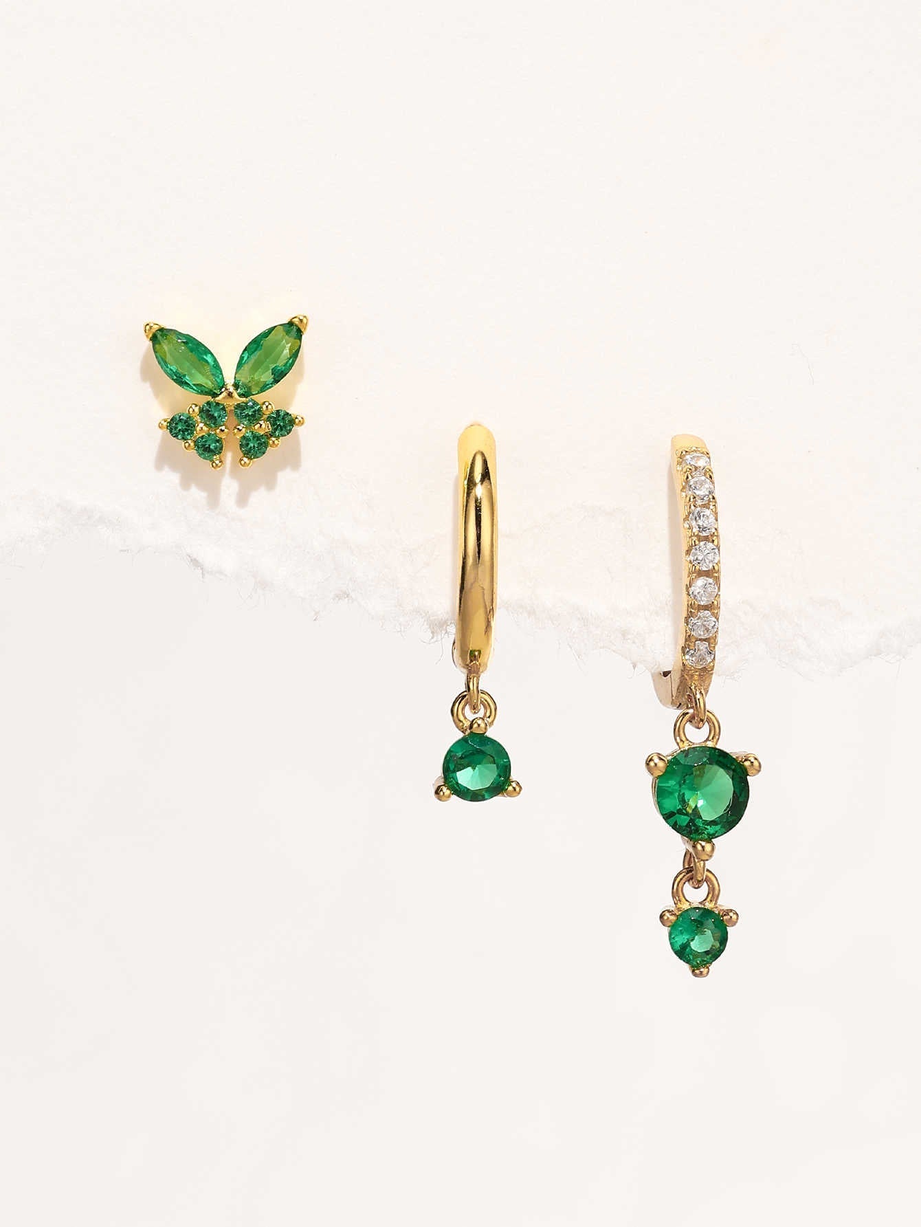 Elegantes Schmetterling- und Runder Ohrring-Set